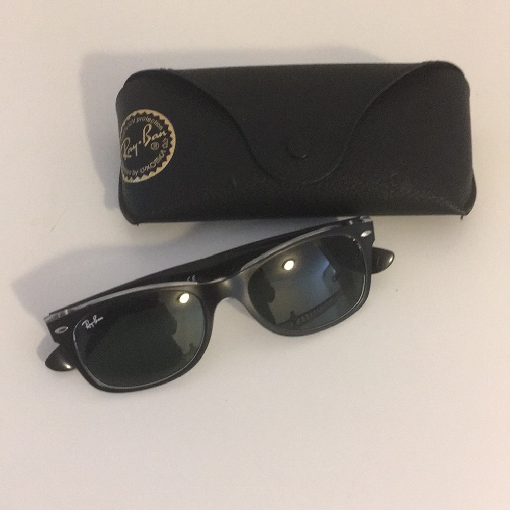 Ray-Ban Black Sunglasses with Case